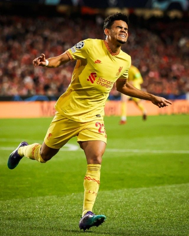 包含葡超赛程吃紧,利物浦清晨调整名单,目标明确,身体对抗强度拉满的词条-JIUYOU